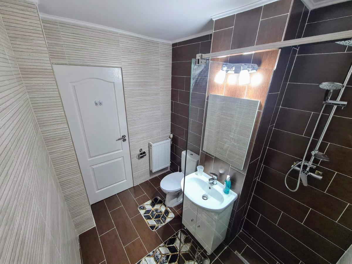 Spy Apartment Haţeg Екстериор снимка